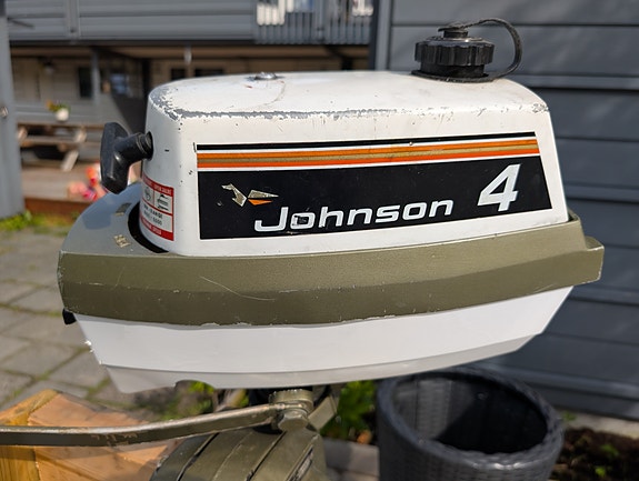 Johnson 4 HK (2-takt, 2 sylindere) – Nyservet og klar for sjøen! 2 of 5