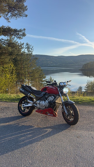 Honda CB 600 F Hornet 2 of 5