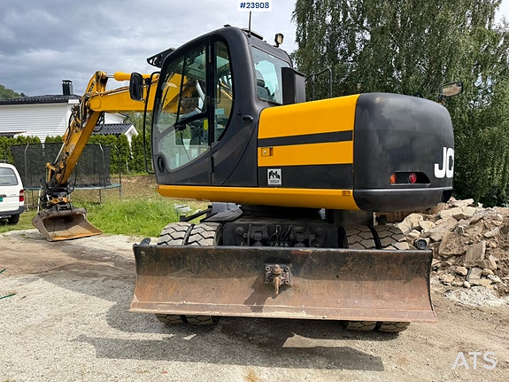 JCB JS145W hjulmaskin m/ pusseskuffe og rototilt 10 of 23
