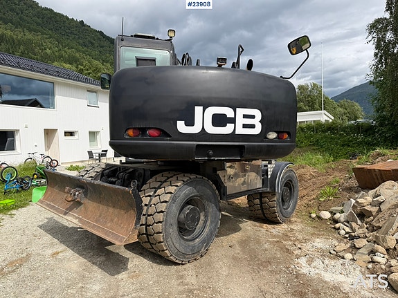 JCB JS145W hjulmaskin m/ pusseskuffe og rototilt 11 of 23