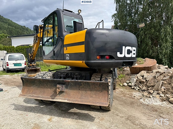 JCB JS145W hjulmaskin m/ pusseskuffe og rototilt 9 of 23