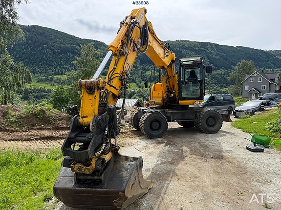 JCB JS145W hjulmaskin m/ pusseskuffe og rototilt 3 of 5