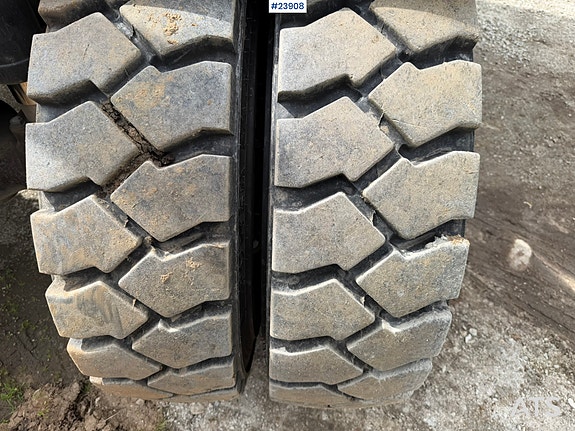 JCB JS145W hjulmaskin m/ pusseskuffe og rototilt 16 of 23