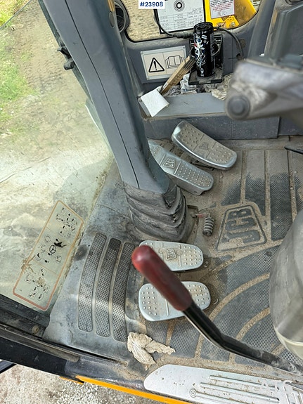 JCB JS145W hjulmaskin m/ pusseskuffe og rototilt 23 of 23