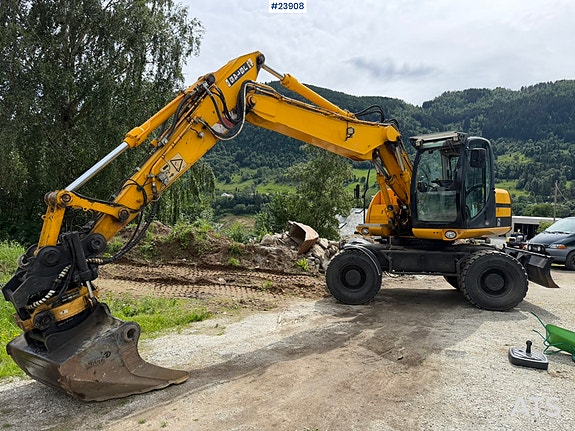 JCB JS145W hjulmaskin m/ pusseskuffe og rototilt 2 of 5