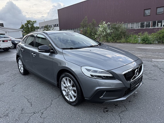 Volvo V40 Cross Country 4 of 5