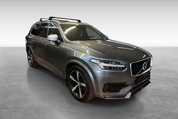 Volvo XC90 3 of 5