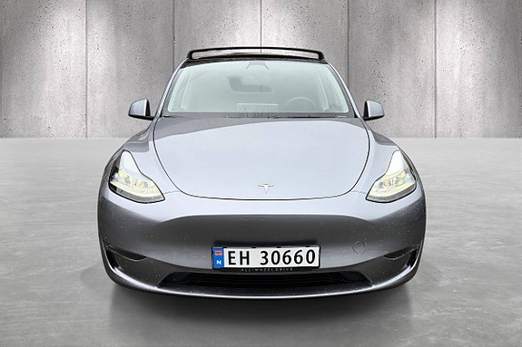Tesla Model Y 2 of 5