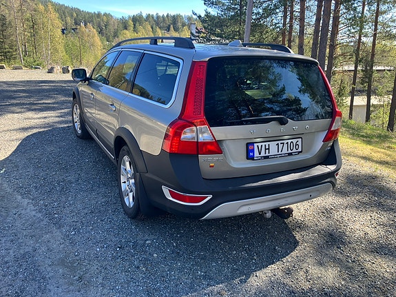 Volvo XC70 3 of 5