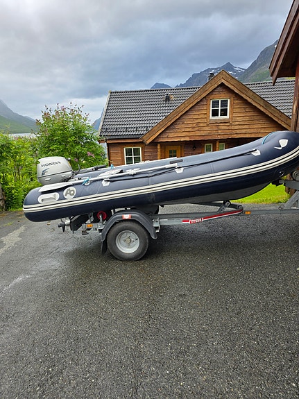 Båt med motor og båthenger vurderes solgt 3 of 3
