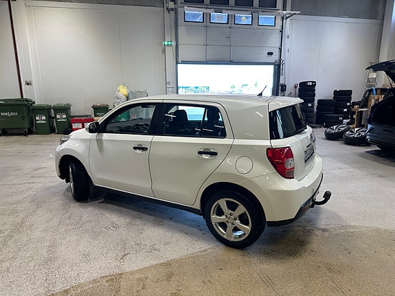 Toyota Urban Cruiser 4 of 5
