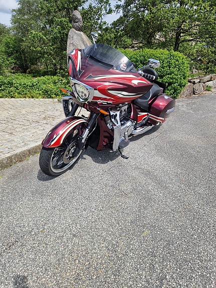 Victory Magnum 2 of 5
