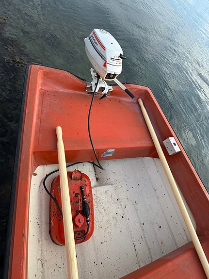 12.5 fots båt med 4 hk påhengsmotor selges 3 of 5