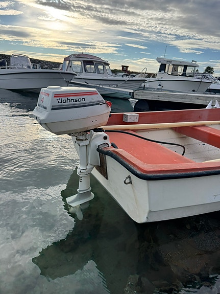 12.5 fots båt med 4 hk påhengsmotor selges 4 of 5