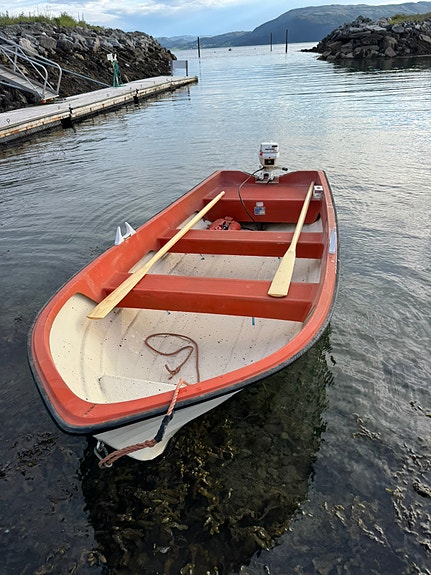 12.5 fots båt med 4 hk påhengsmotor selges 2 of 5