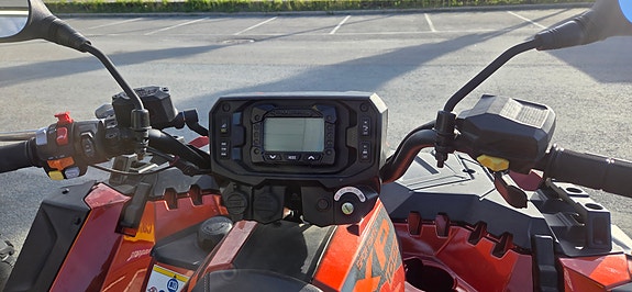 Polaris Sportsman XP 1000 S 2 of 3