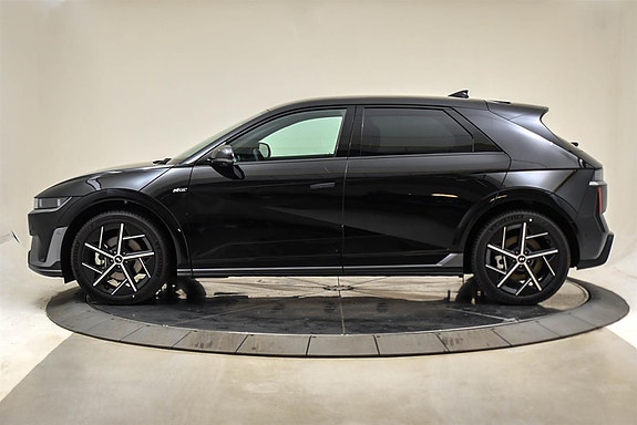 Hyundai Ioniq 5 2 of 30