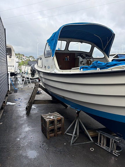 Ny restaurert snekke med Volvo penta 2 sylindret 4 of 10