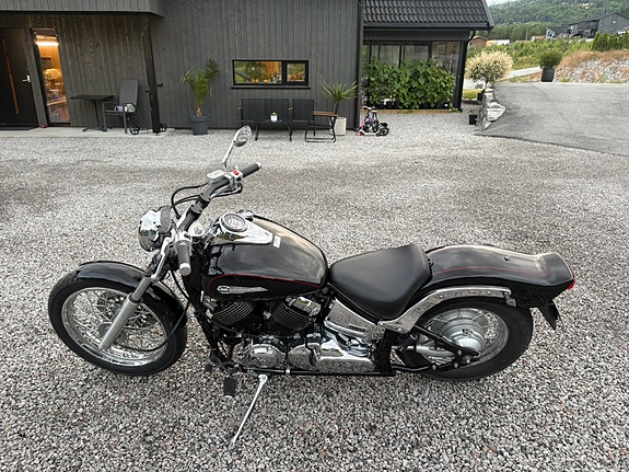 Yamaha XVS 650 Drag Star 3 of 5