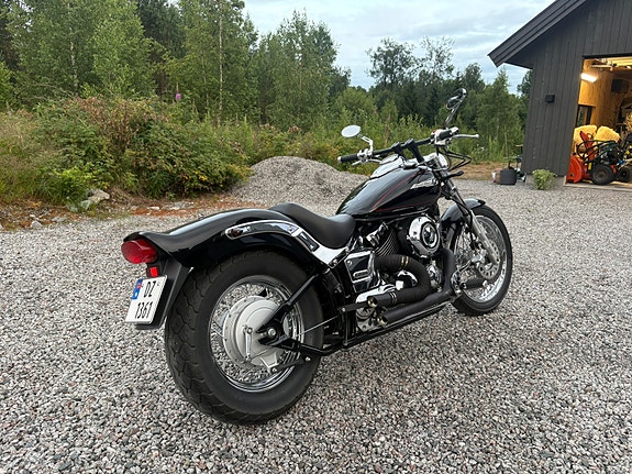 Yamaha XVS 650 Drag Star 2 of 5