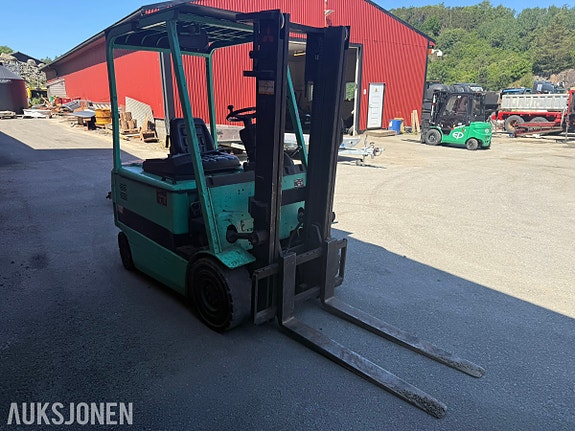 Mitsubishi FB25K elektrisk gaffeltruck – 2,5 tonn – 3,3 m løftehøyde – Reparasjonsobjekt 4 of 5