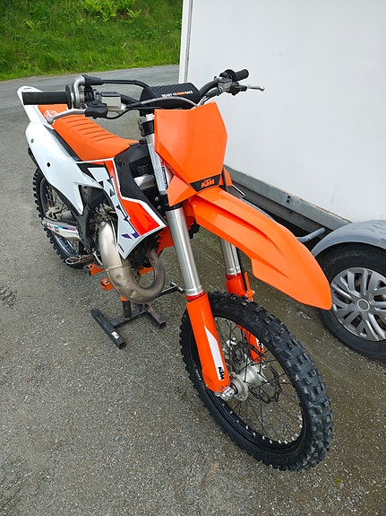 KTM 3 of 5