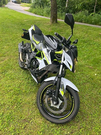 Kawasaki Z 125 3 of 5