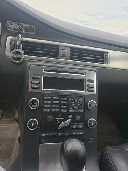 Volvo V70 6 of 9