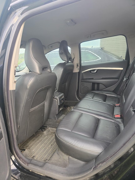 Volvo V70 8 of 9