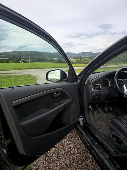 Volvo V70 4 of 9