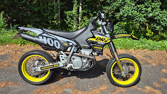 Suzuki Drz 400 2 of 3