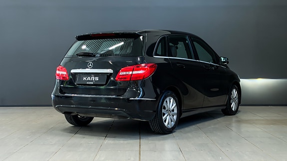 Mercedes-Benz B200 5 of 5