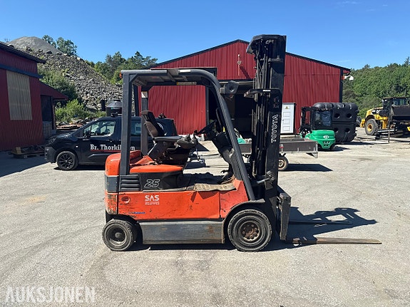 Toyota 7FBMF25 elektrisk gaffeltruck – 2,5 tonn – 6,0 m løftehøyde – 4 funksjoner 5 of 5