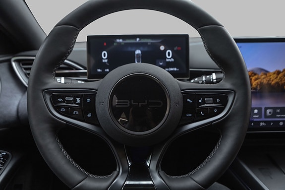 BYD Seal 12 of 30