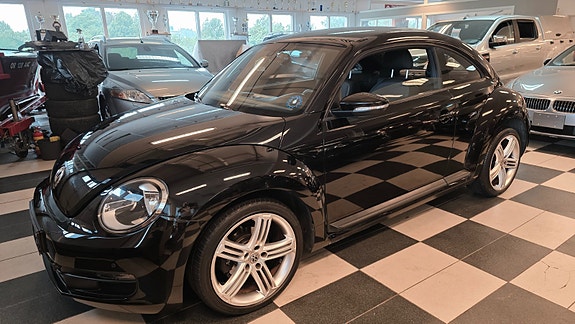 Volkswagen Beetle 3 of 5