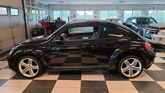 Volkswagen Beetle 4 of 5