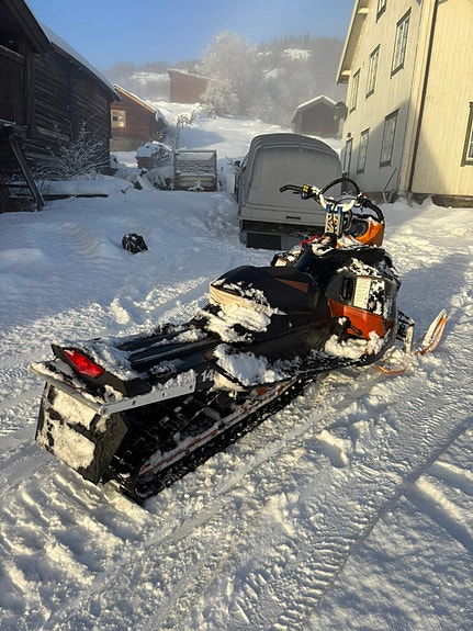 Ski-doo Summit X 800R 3 of 5