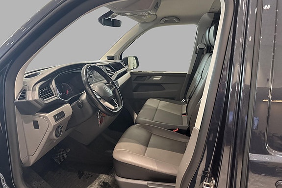 Volkswagen Transporter 12 of 17