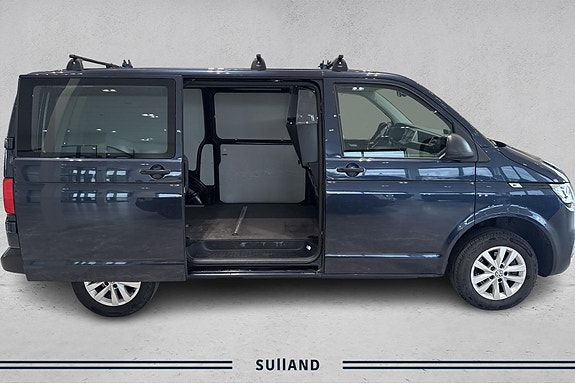 Volkswagen Transporter 9 of 17