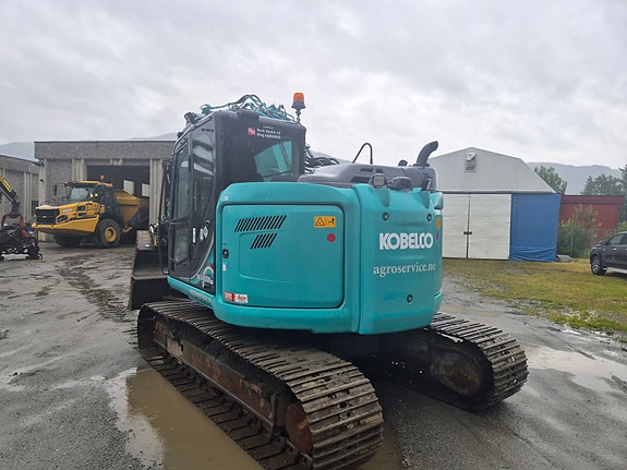 Kobelco 140 3 of 5