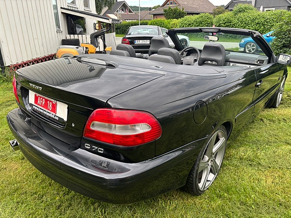 Volvo C70 4 of 5