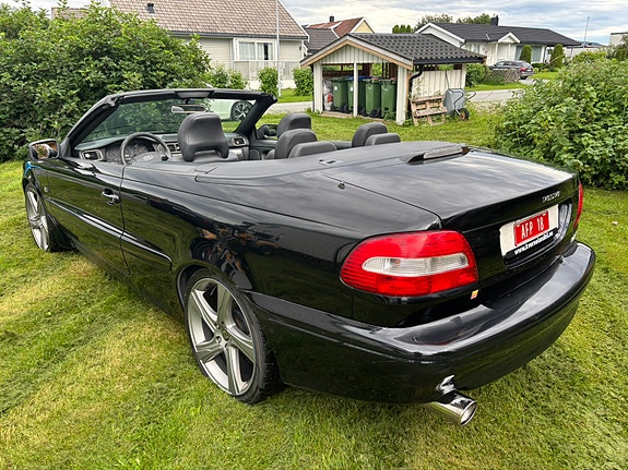 Volvo C70 3 of 5