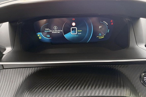 Peugeot e-208 13 of 24
