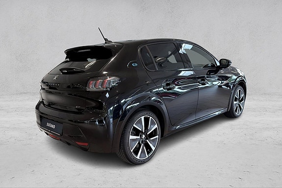 Peugeot e-208 5 of 24