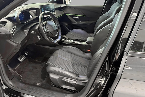 Peugeot e-208 11 of 24