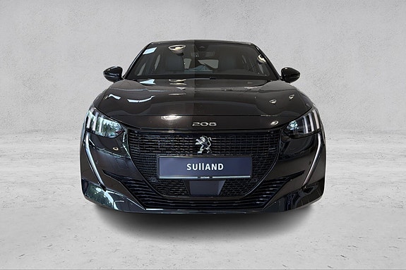 Peugeot e-208 8 of 24