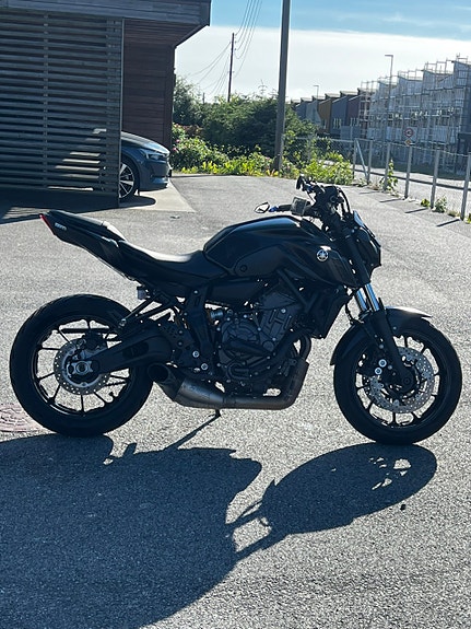 Yamaha MT-07 2 of 4