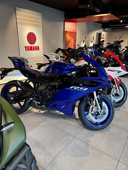 Yamaha YZF R9 5 of 5