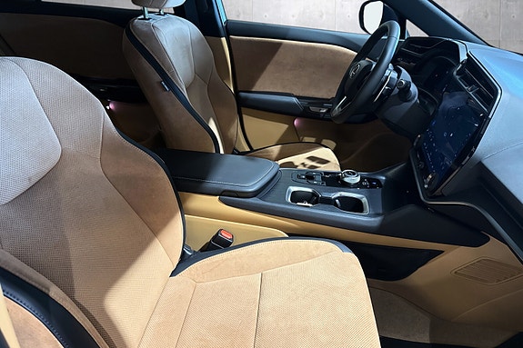 Lexus RZ450e 15 of 21