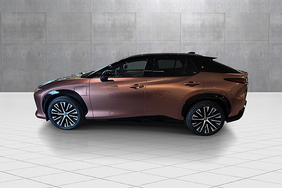 Lexus RZ450e 2 of 21